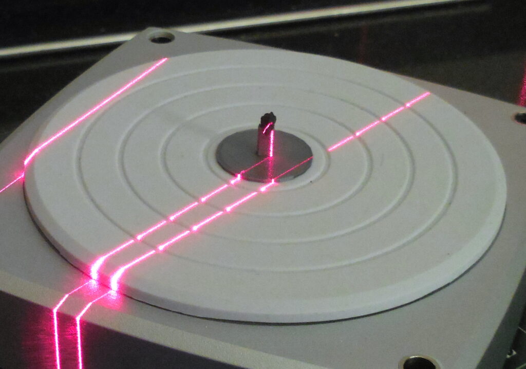 Laser scanning a meteorite on a 3d printed mount