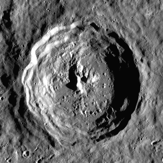 Eratosthenes crater 