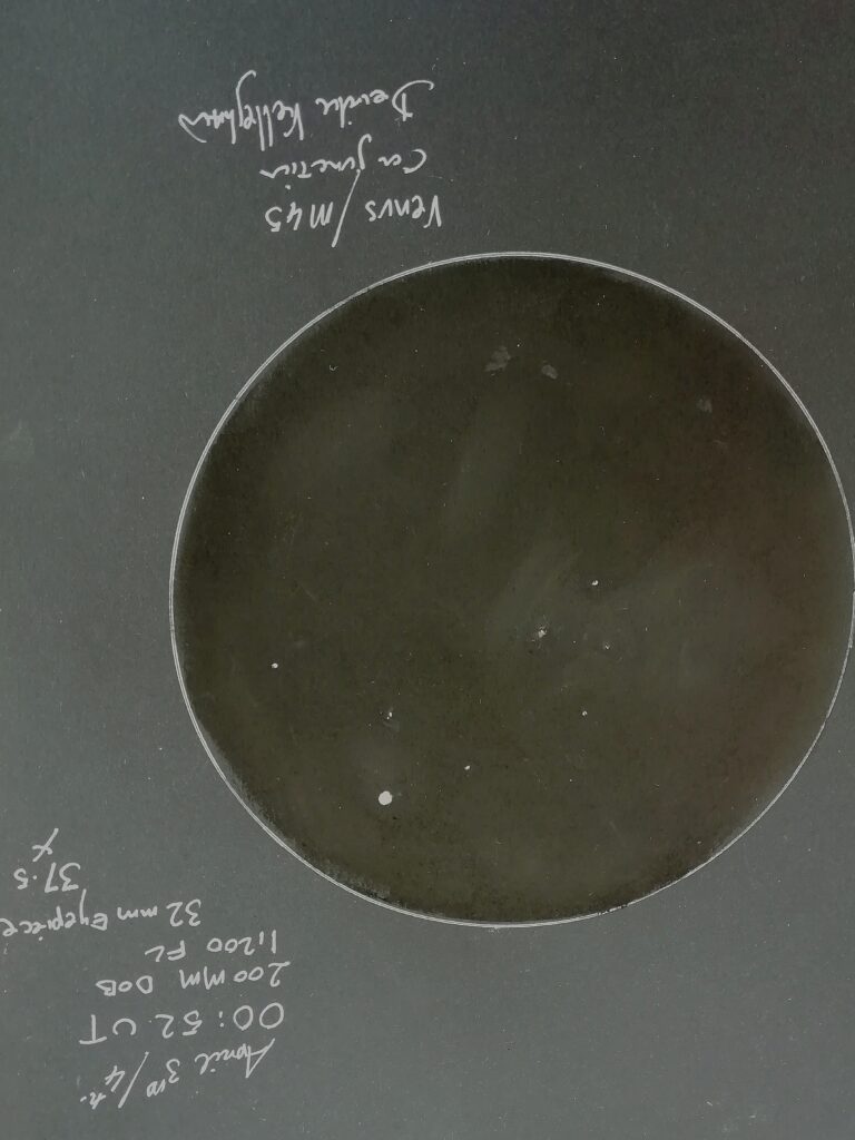 Venus/M45 conjunction 00:52 UT / 23:52 local time. 200 mm dob/FL 1.200mm Magnifaction 37X 