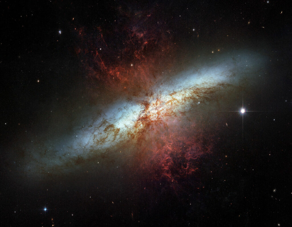 Galaxy M82 - Hubble