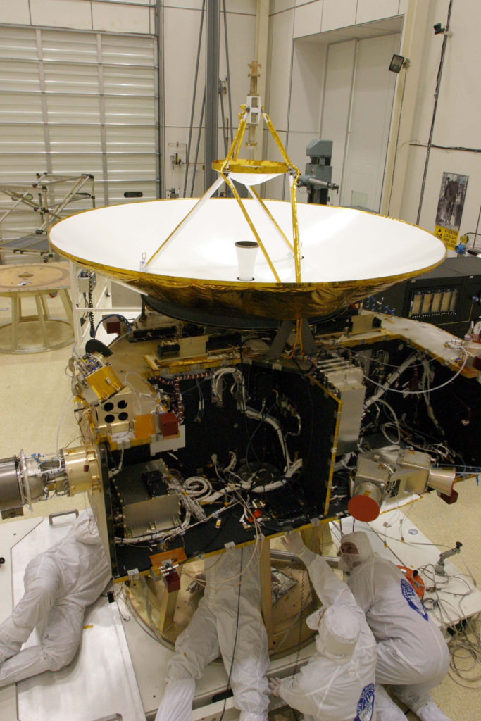 New Horizons Antenna Fit Check, 2005