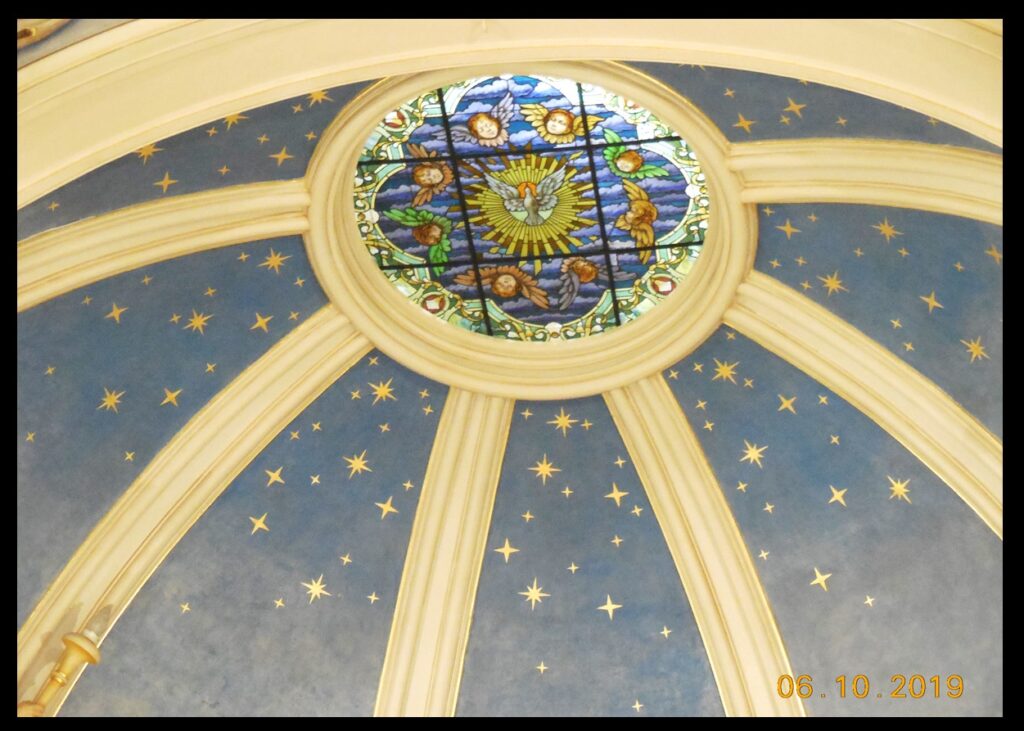 Close-up of the stars on the half-dome above the altar.