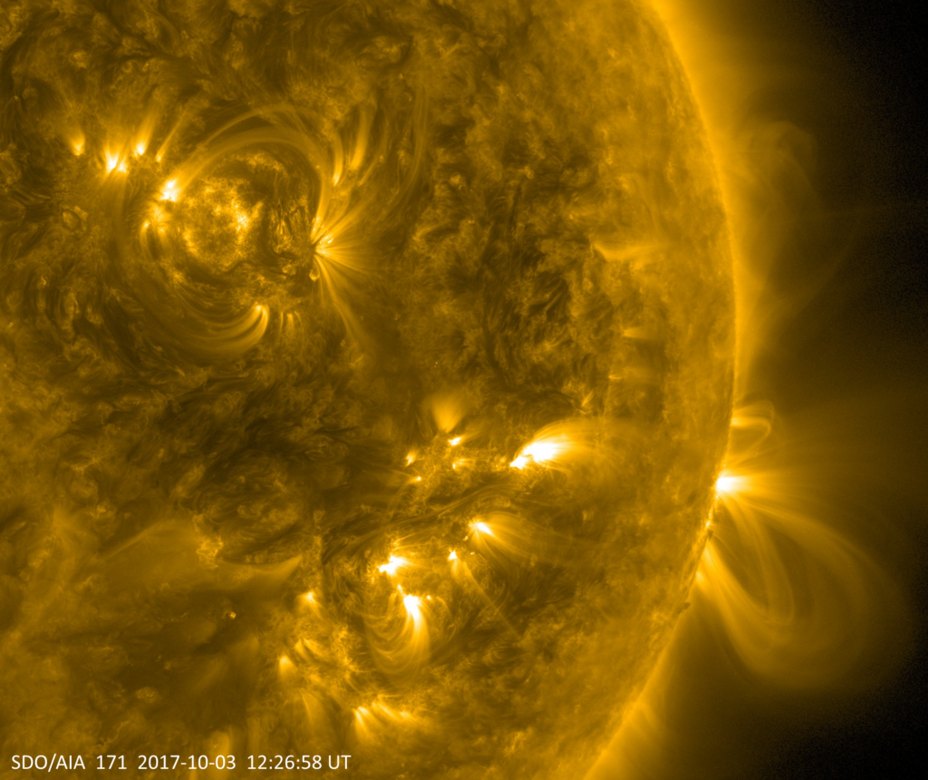 Loops in the Sun's corona on Oct. 3, 2017